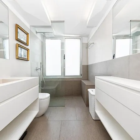 Luxury First Line Apartment. Apartamento Salinetas