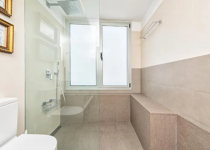 Luxury First Line Apartment. 公寓 *