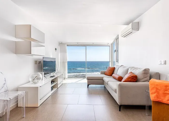 Luxury First Line Apartment. Salinetas